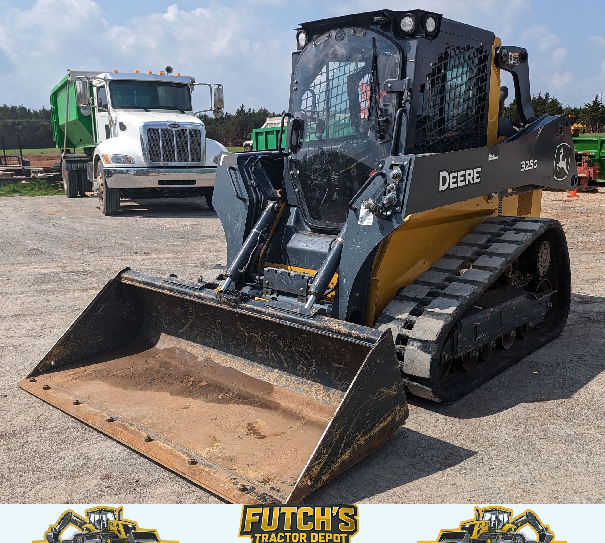 2022 John Deere 325G